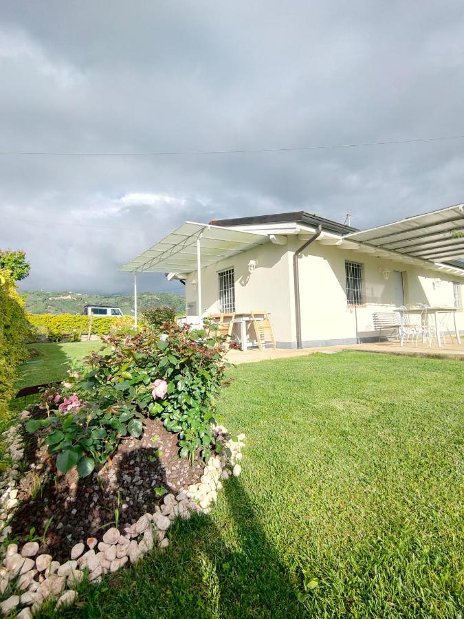 Rufus House Villa Mommio Exterior foto